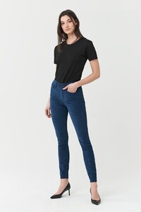 3x1-Kaia-Skinny-Jean-Dakota-angle.jpg