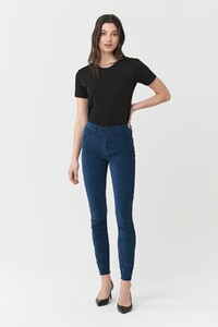 3x1-Kaia-Skinny-Jean-Dakota-front.jpg