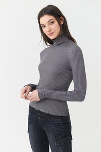 3x1-Ribbed-Turtleneck-Pewter-angle.jpg