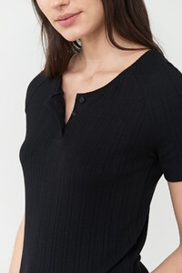 3x1-Slim-Knit-Henley-Black-detail.jpg