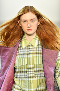 429434552_DamoWangRunwaySeptember2019NewYorkFashionwi-3CCOuFlyx.thumb.jpg.674aaaf894a425bfb33e73b62f454c2a.jpg