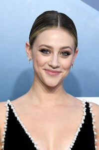 Lili+Reinhart+26th+Annual+Screen+Actors+Guild+e1dKX8-sX2ex.jpg
