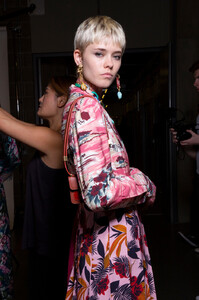 482653305_Ports1961Spring2020BackstageSZ750NNdrMNx.thumb.jpg.1d396183a2a24fabd7fb2d55b9de453f.jpg