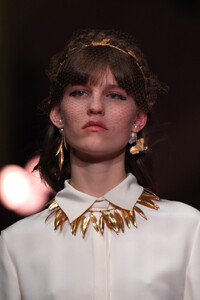 491220791_DiorRunwayParisFashionWeekHauteCoutureK_xvAThSNofx.thumb.jpg.fc34adbdf685b3046071a0fcff8c8785.jpg