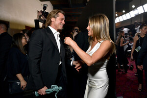 Jennifer+Aniston+26th+Annual+Screen+Actors+nK-D_CAAKCHx.jpg