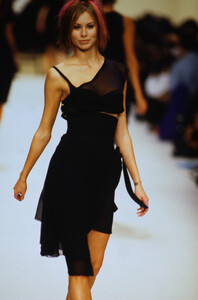 499017842_chanel-ss-1994(10).thumb.jpg.1434270a5e0c86a24400c247439b95fd.jpg