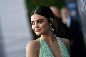       hal120120BZNimage5.jpg