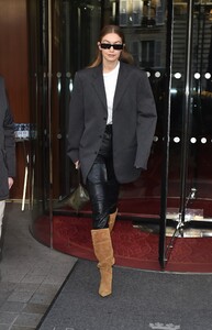      gig210120BZNimage111.jpg