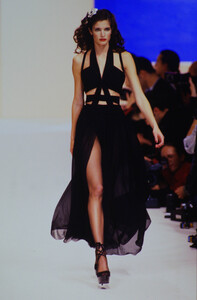 558776657_chanel-ss-1995(8).thumb.jpg.8ee8ceda833ca830a7527be9336ce000.jpg