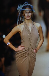 563335829_niki(4).thumb.jpg.faefbaa67629ad7af92e2bfcec367acf.jpg
