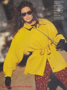 579089607_CLEOMagazine(Australia)May1990thenewjacketease02.thumb.jpeg.d20461bf1d113b065b68f959fd560d30.jpeg