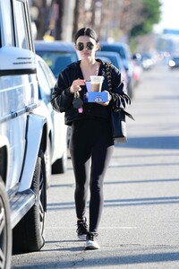       hal120120BZNimage126.jpg