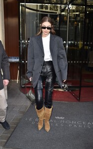      gig210120BZNimage115.jpg