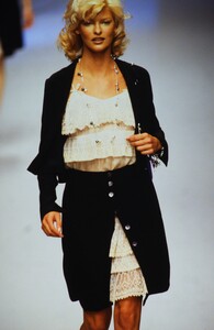 chloe-ss-1995 (7).jpg