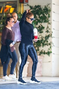        jlo020120BZNimage12.jpg