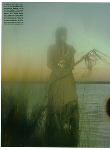 ARCHIVIO - Vogue Italia (October 2002) - The Fun And The Fashion - 003.jpg
