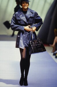 706505968_azzedine-alaia-fw-1990(44).thumb.jpg.b7650f20f342385f98e0f927802a058c.jpg