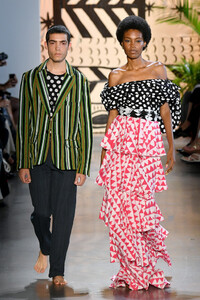 739870908_Studio189RunwaySeptember2019NewYorkrb1LZMrETQFx.thumb.jpg.ae039e084286a3870ffc96c809d0e05d.jpg