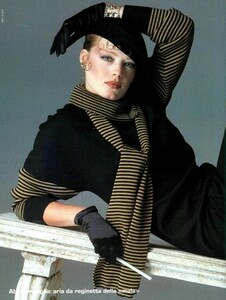 755411555_VOGUEITSept198302.thumb.jpg.c7d76cbde7047519d38ee0528284d030.jpg