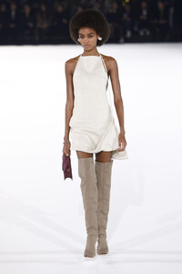 775426646_JacquemusRunwayParisFashionWeekMensweareDbExe5hk2Ex.thumb.jpg.e7c5595a3e43f0a348d53d0996864a86.jpg