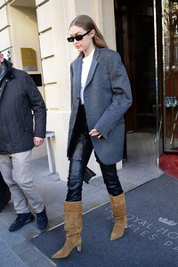      gig210120BZNimage132.jpg