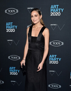 Olivia+Palermo+2020+Whitney+Art+Party+2gkdwPOUEkkx.jpg