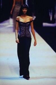 87976808_herve-leger-fw-1997(13).thumb.jpg.399005a6b27be73635bbc03ce631b0c6.jpg