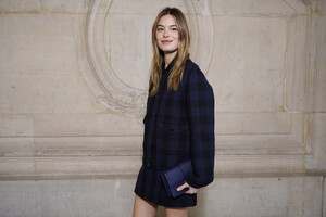 Camille+Rowe+Dior+Photocall+Paris+Fashion+mkPmWu1FLF5x.jpg