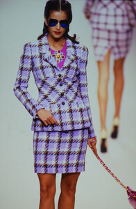 88981013_chanel-ss-1995(1).thumb.jpg.226aff3c1685a93d8432d611fbd2372a.jpg
