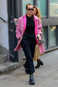       lip120120BZNimage106.jpg