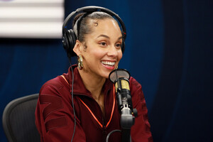 Alicia+Keys+Visits+SiriusXM+Hollywood+Studio+btMoVDk5wI6x.jpg