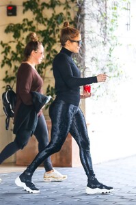        jlo020120BZNimage15.jpg
