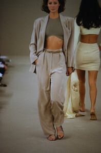 995102670_calvin-klein-ss-1992(2).thumb.jpg.cb72dd25ded763430e3c230bc161b74f.jpg