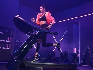 Adriana-Lima-PUMA-Zone-XT-Campaign01.thumb.jpg.828e777b548f4e1af58dc05d44678574.jpg