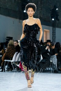Alexandre-Vauthier-Haute-Couture-SS20-Paris-9400-1579626020.thumb.jpg.7fc6af781c5a102f883a74c947353c7b.jpg