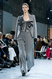 Alexandre-Vauthier-Haute-Couture-SS20-Paris-9449-1579626060.thumb.jpg.849a491843fdbf667b1b6e1f26a33b2a.jpg