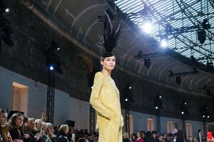 Alexandre-Vauthier-Haute-Couture-SS20-Paris-9775-1579626324.thumb.jpg.bb852a1532fbaf6c06be48f6feab9267.jpg