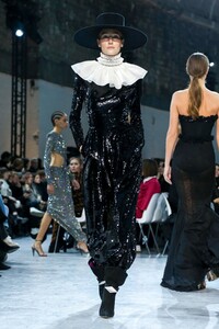 Alexandre-Vauthier-Haute-Couture-SS20-Paris-9799-1579626349.thumb.jpg.91cbf07009a97e9e4787d0648aaf2e31.jpg