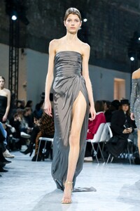 Alexandre-Vauthier-Haute-Couture-SS20-Paris-9825-1579626363.thumb.jpg.af6cc9ef70b3c8bbc88021c553c556f2.jpg