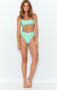 Aquata-Bikini-Top-Green-01.thumb.jpg.58fb940970e46878804849ddc7780cbd.jpg