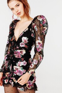 BENATARMINIDRESS_FOILFLORAL_3.thumb.jpg.b03d4c8f1dc7b66be3a6dcf53f522d49.jpg