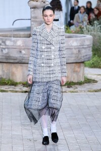 Chanel-Haute-Couture-SS20-Paris-2125-1579602043.thumb.jpg.34eb6eb1077f8cfd5ae0c827c08ea695.jpg