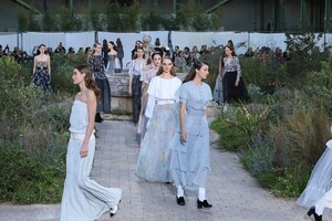 Chanel-Haute-Couture-SS20-Paris-2877-1579602896.jpg