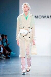 Damo-Wang-RTW-SS20-New-York-1023-1567783618.thumb.jpg.cc159834a7cf61881cace02b70cb99c1.jpg