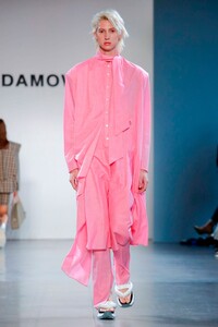 Damo-Wang-RTW-SS20-New-York-1116-1567783909.thumb.jpg.4bf77f9f71a207990396046de3bea262.jpg