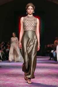 Dior-Haute-Couture-SS20-Paris-0447-1579532702.thumb.jpg.8cbcf8b595e937930c0e51237d923a13.jpg