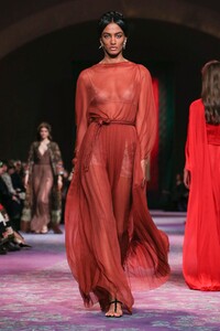 Dior-Haute-Couture-SS20-Paris-0680-1579533022.thumb.jpg.834db0e6b334c07e1f8ebd013b8cb233.jpg