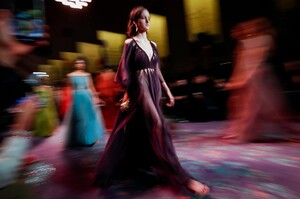 Dior-Haute-Couture-SS20-Paris-41243-1579533383.thumb.jpg.5d45faa7598d9bd0aff279ecbef338e4.jpg