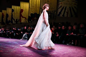 Dior-Haute-Couture-SS20-Paris-5319-1579536339.thumb.jpg.8b0975a4a17cdc6c3c32991b747544cd.jpg