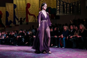 Dior-Haute-Couture-SS20-Paris-6118-1579536779.thumb.jpg.9ddcb921c511a017c0aecf8cbbe92b8c.jpg